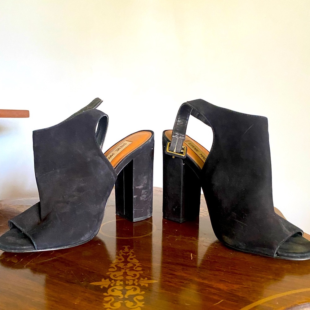 Steve Madden Deagen Black Suede Peep Toe Heels